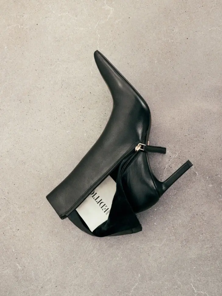 Kazar Elegant Stiletto Heel Boots In Smooth Leather