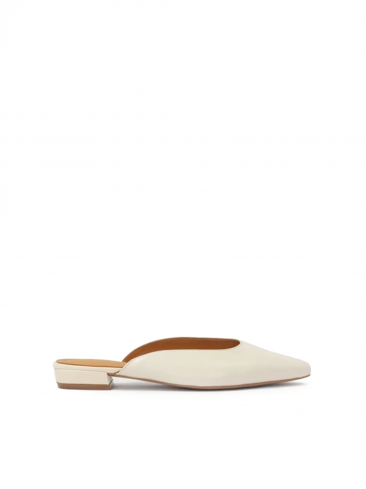 kazar Flat mules with a built-in extended nose piece