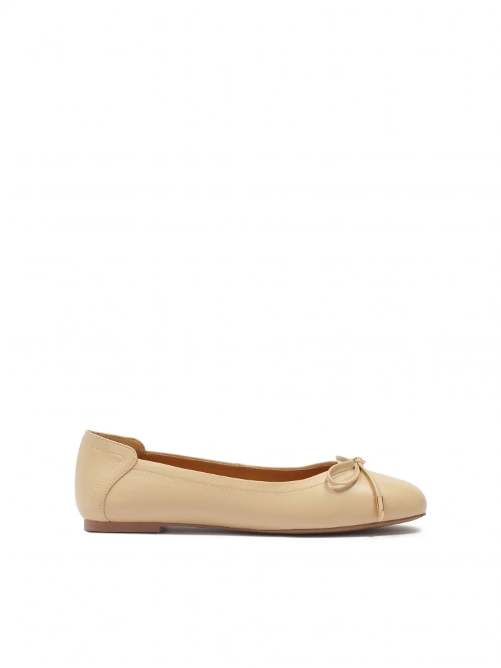 kazar Beige ballerinas with a striking heel