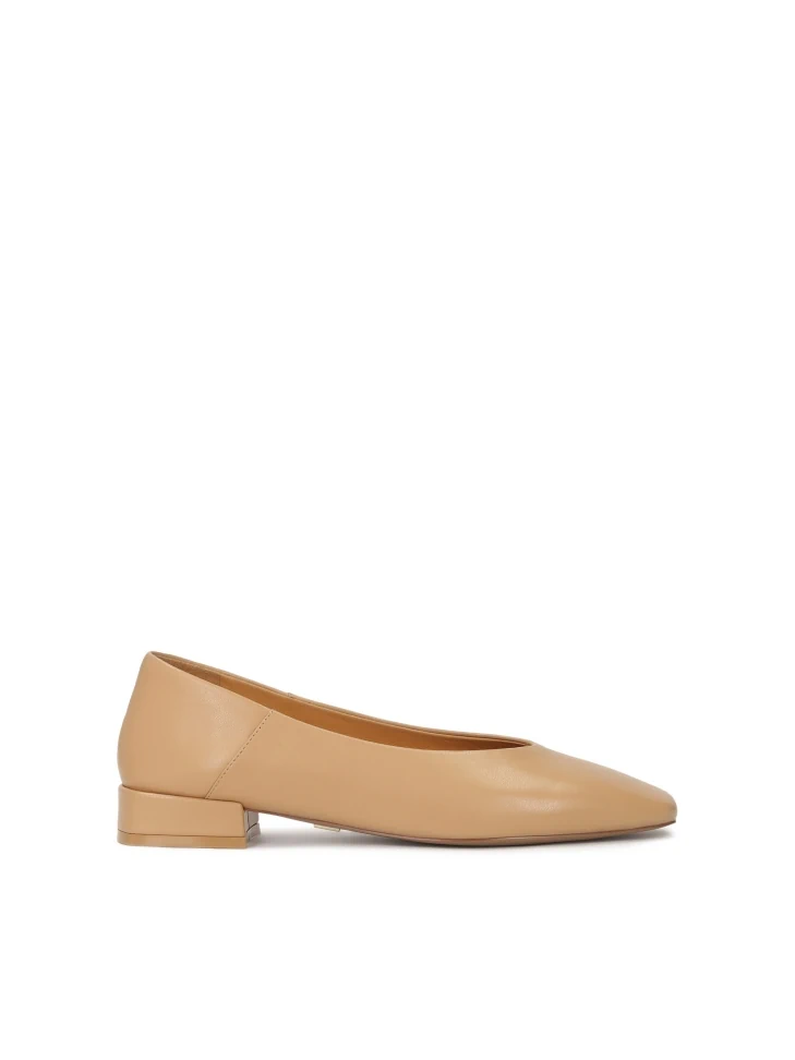 kazar Beige flat leather pumps