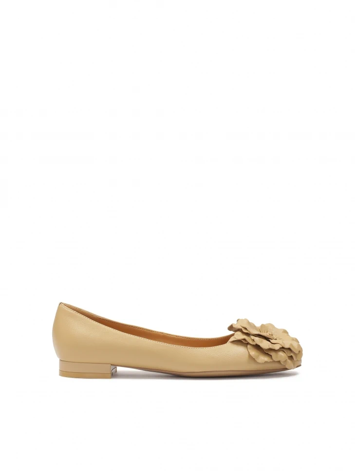 kazar Beige flat pumps with flower