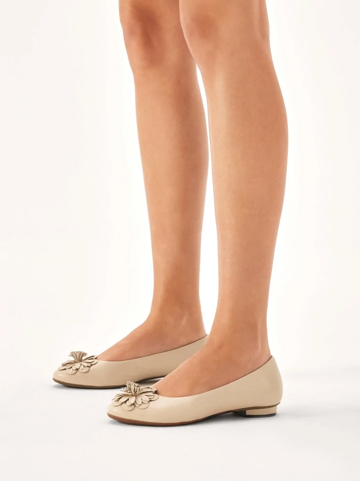 Kazar Beige Leather Ballerinas With Flower