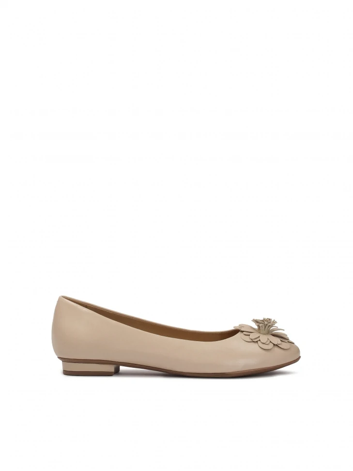 kazar Beige leather ballerinas with flower