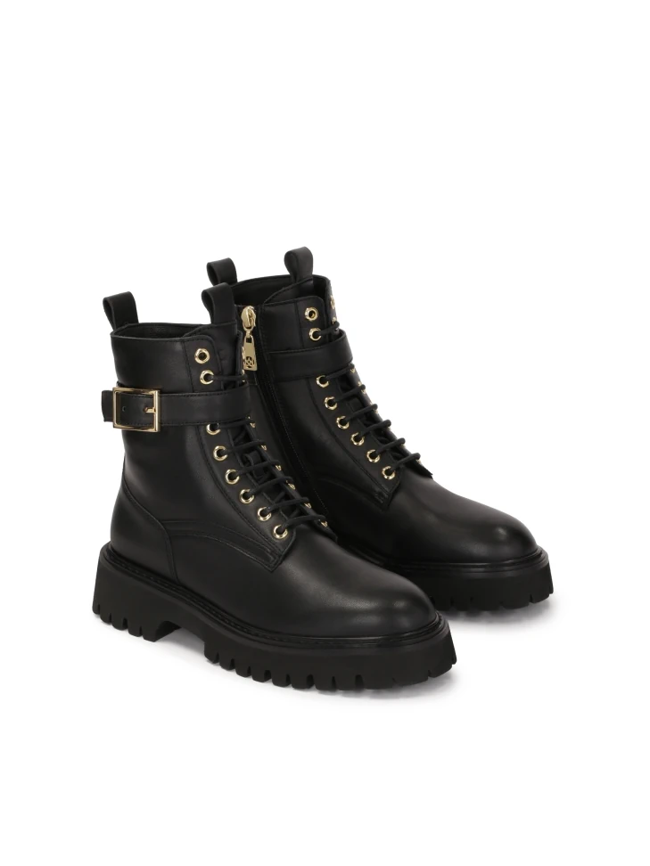 Kazar Black Boots On A Treaded Sole