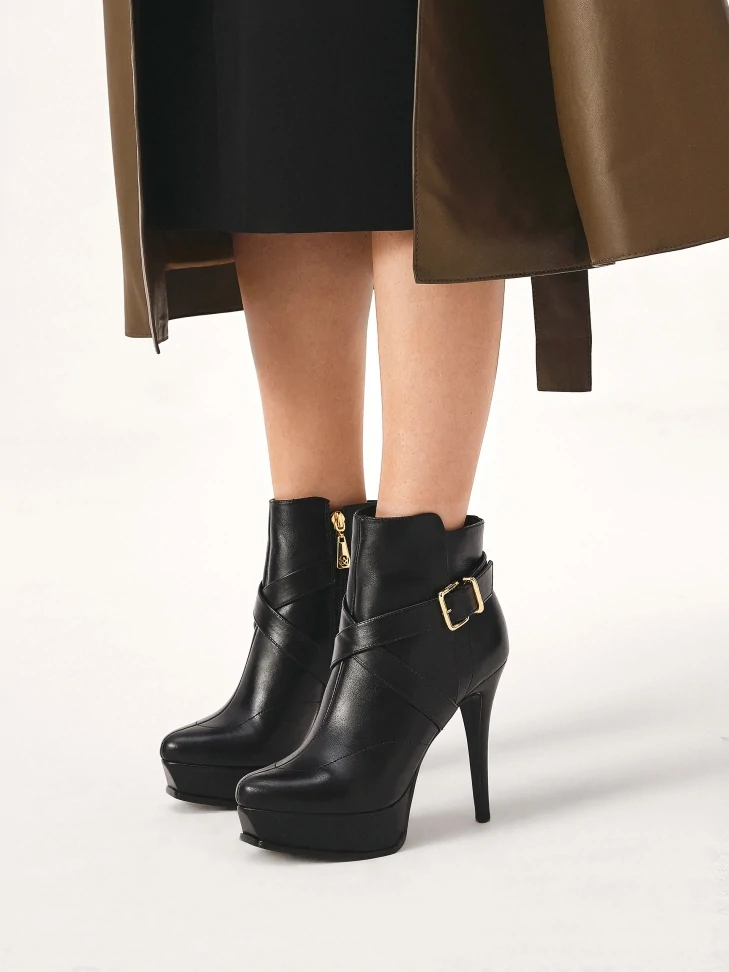 Kazar Black Boots With High Heel And Platform