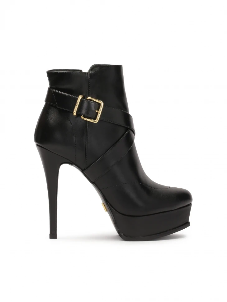 kazar Black boots with high heel and platform