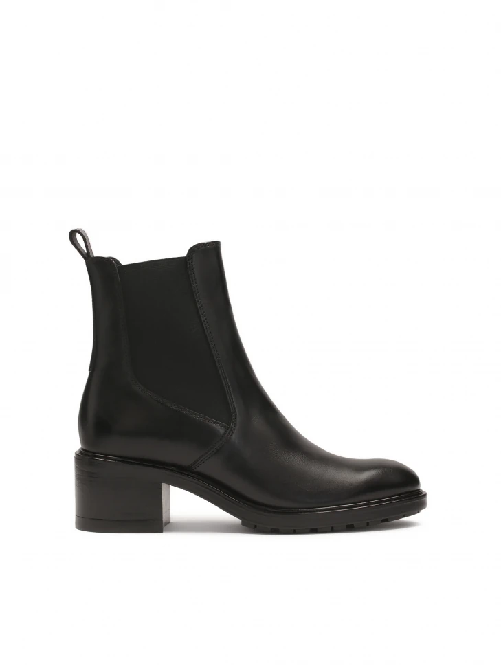 kazar Black boots with rubber inserts