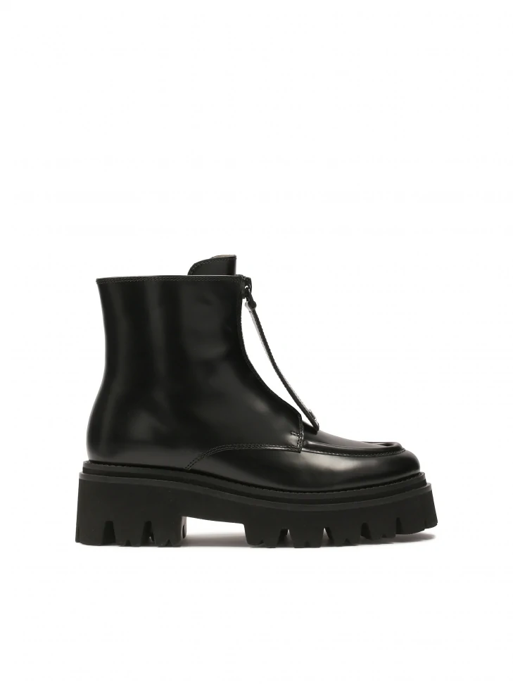 Kazar Black Boots With Simple Zippered Upper