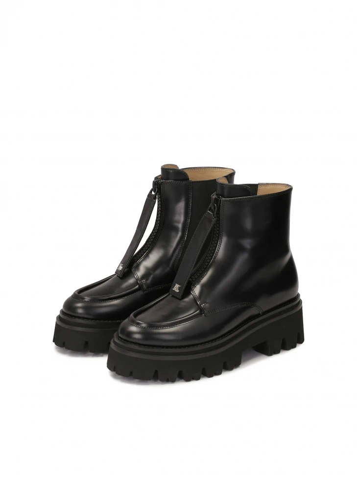 Kazar Black Boots With Simple Zippered Upper