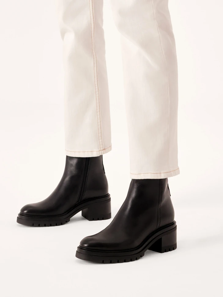 Kazar Black Heeled Boots With A Simple Upper