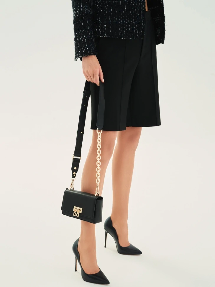 Kazar Black High Pumps With A Wavy Upper