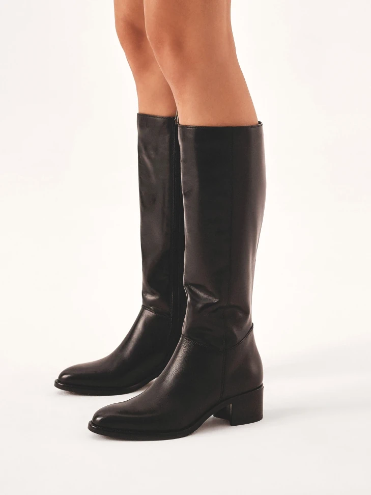 Kazar Black Leather Boots With A Simple Upper