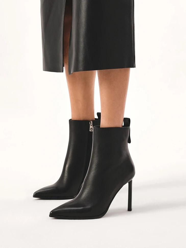 Kazar Black Leather Boots With A Slender Heel