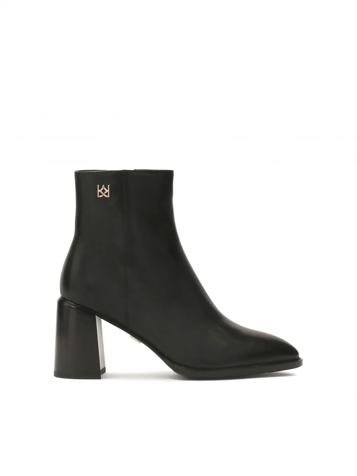 kazar Black leather boots with a wide heel
