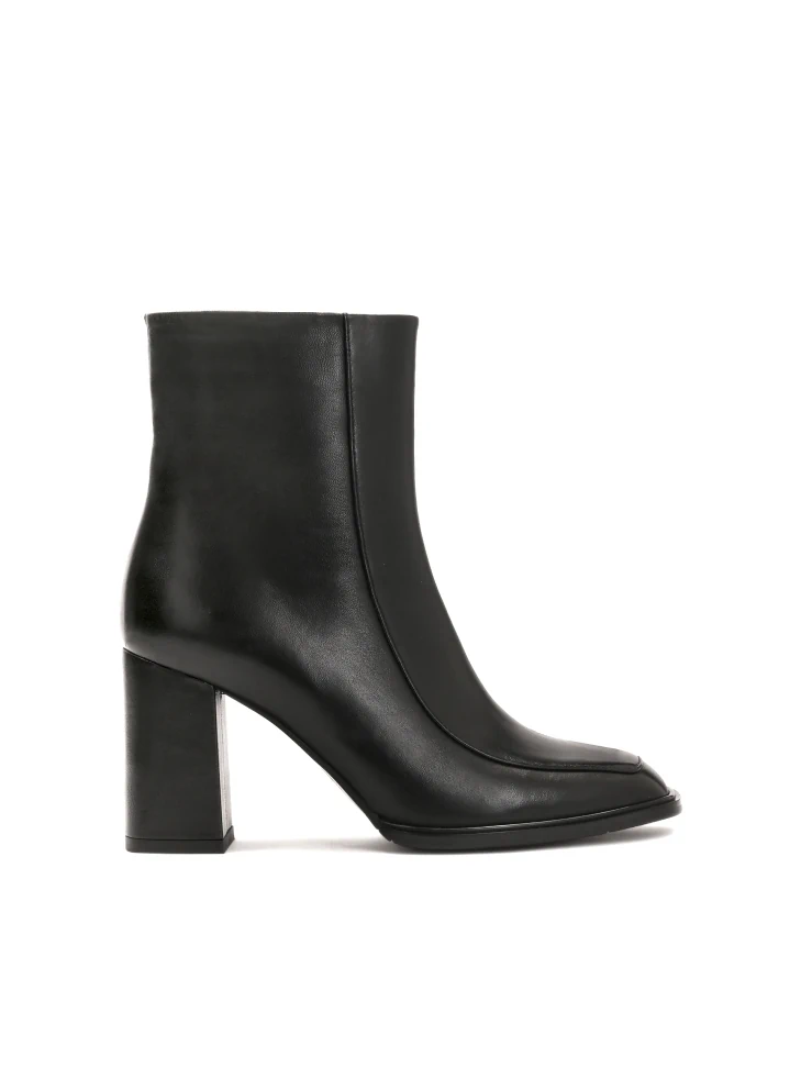 kazar Black leather boots with square toe