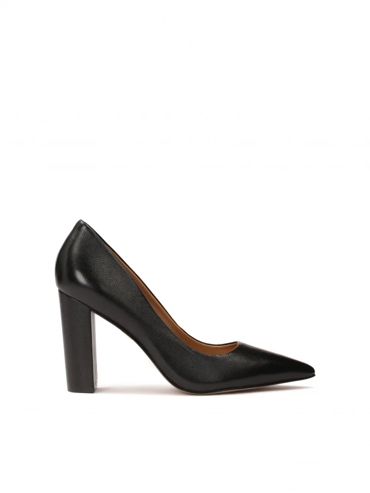 kazar Black leather pumps with a stable heel