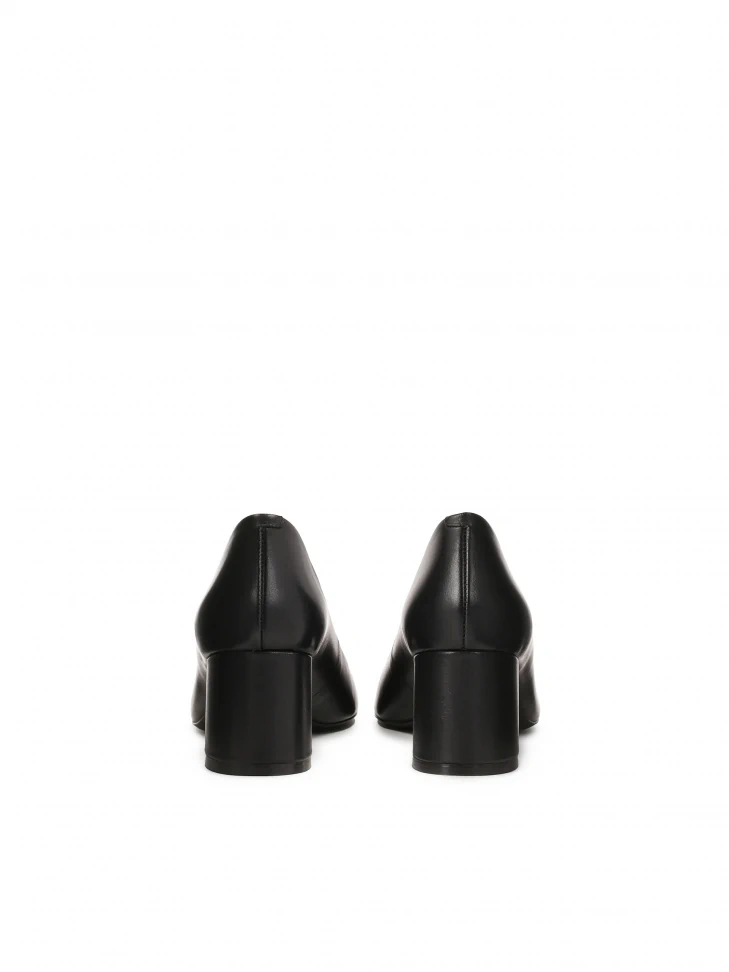 Kazar Black Leather Pumps Without Embellishments