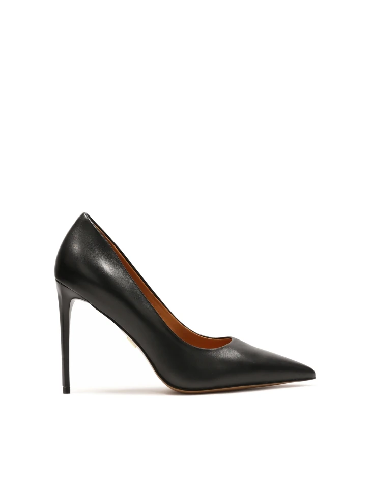 kazar Black pumps with an elegant heel