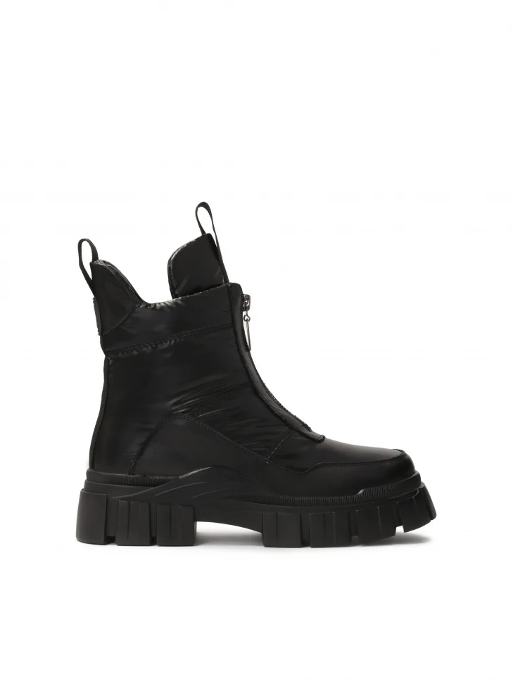 kazar Black snow boots with puff upper