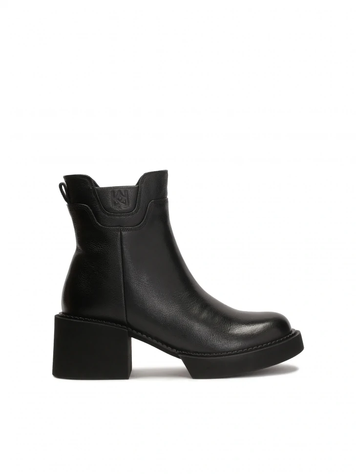 kazar Black wedge and platform boots