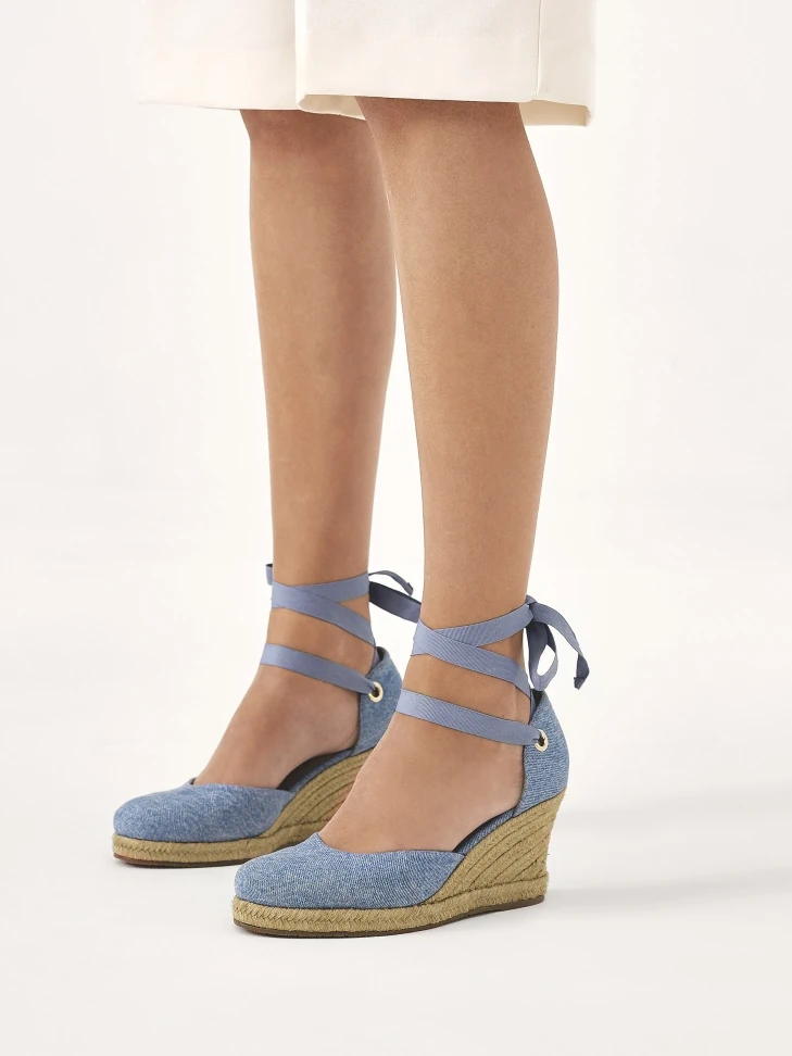 Kazar Blue Knotted Sandals On A Platform Heel