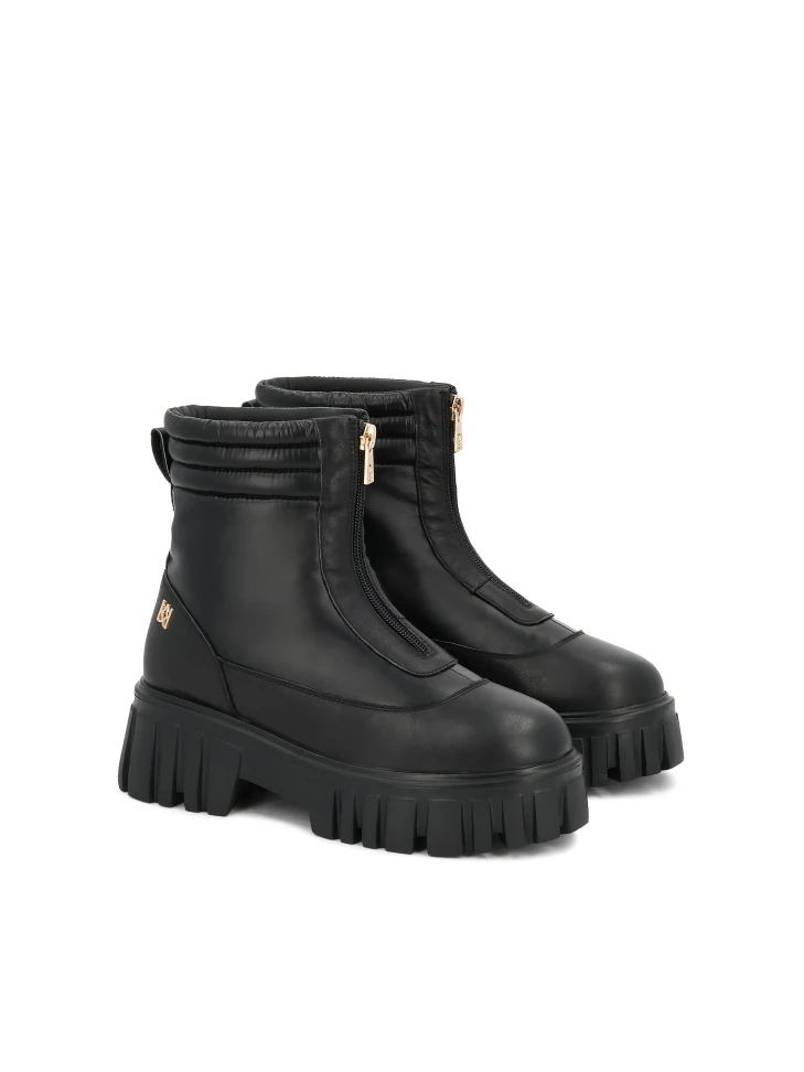 Kazar Boots With A Zipper On The Front