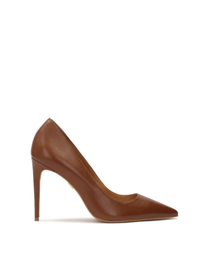 kazar Brown classic pumps with pointed toes