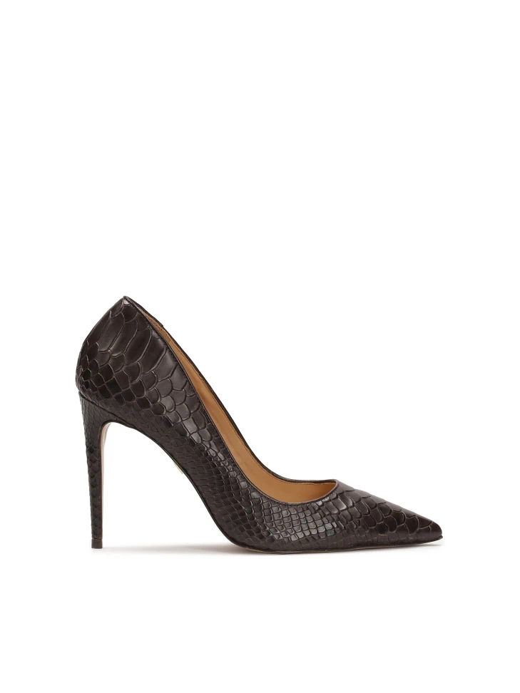 kazar Brown pumps in an exotic motif
