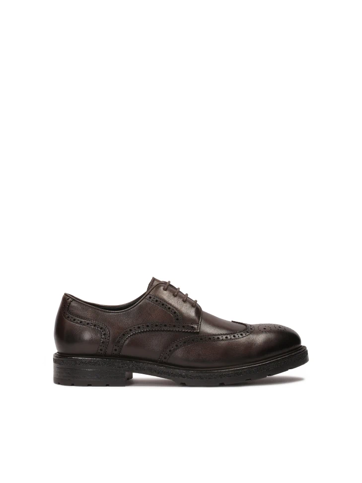 kazar Brown shoes with brogue decoration