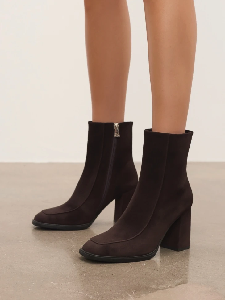 Kazar Brown Suede Boots With Square Nose