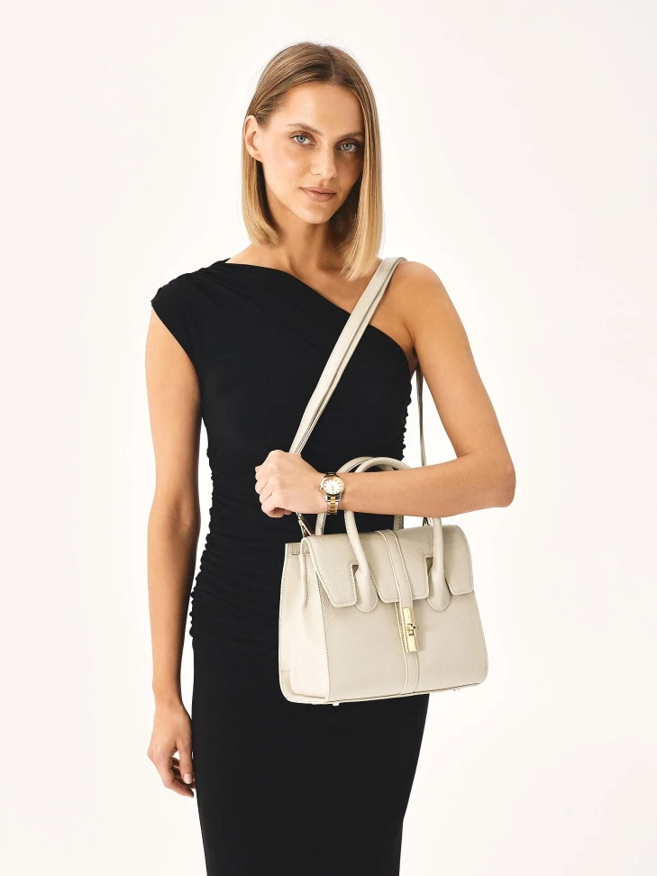 Kazar Chic Leather Handbag With A Fine Flap