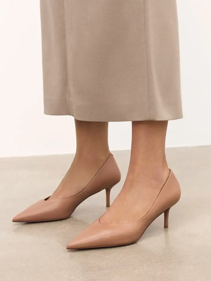 Kazar Classic Beige Leather Pumps