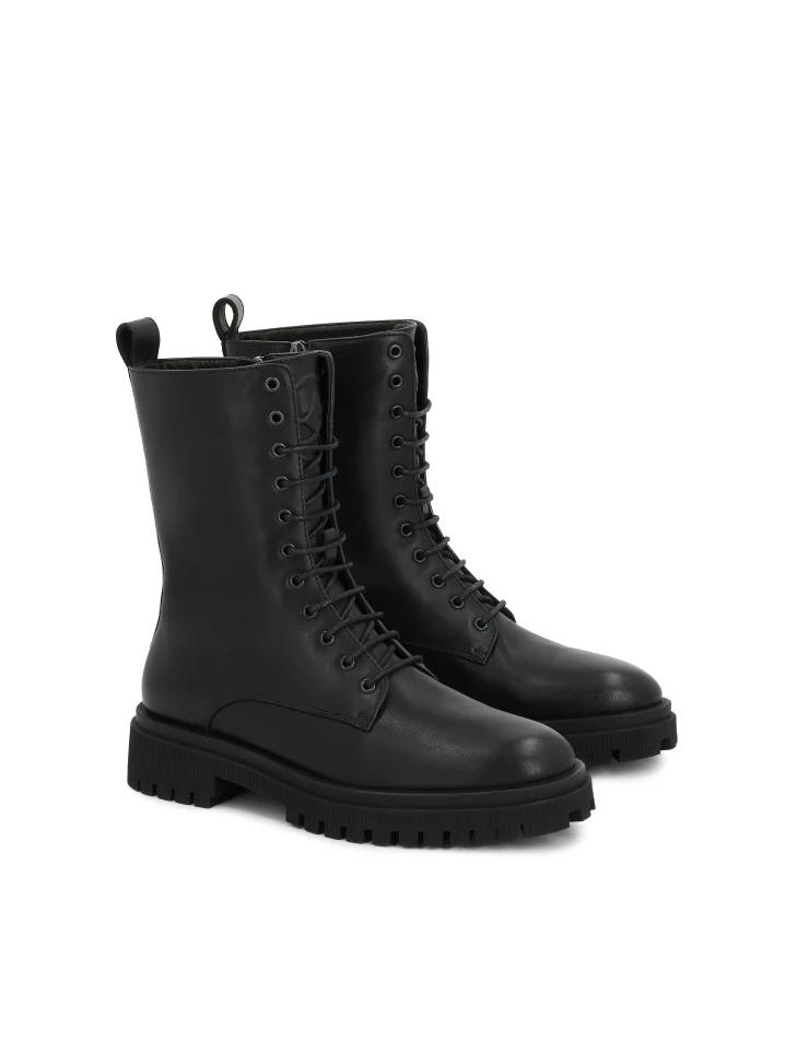 Kazar Classic Black Boots On A Trefoil Sole