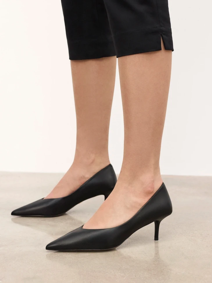 Kazar Classic Black Pointed-toe Pumps