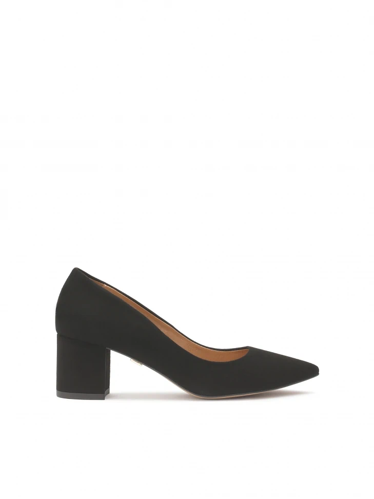 kazar Classic black pumps on a post