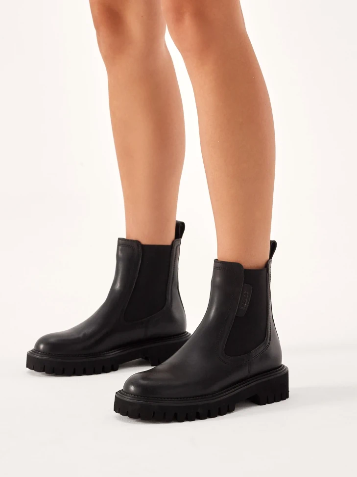 Kazar Classic Chelsea Boots In Full Grain Leather