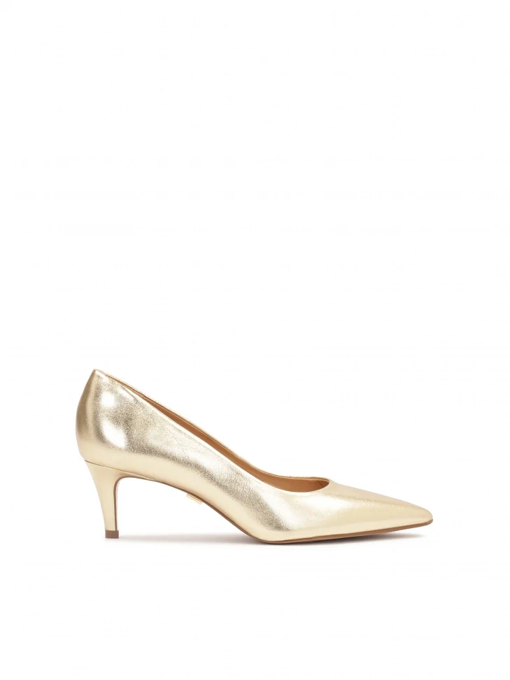 kazar Classic gold pumps with low heel