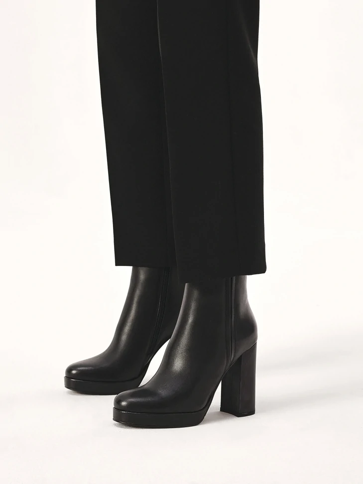 Kazar Classic Heeled Leather Boots