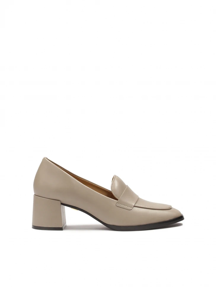kazar Classic leather pumps in taupe color