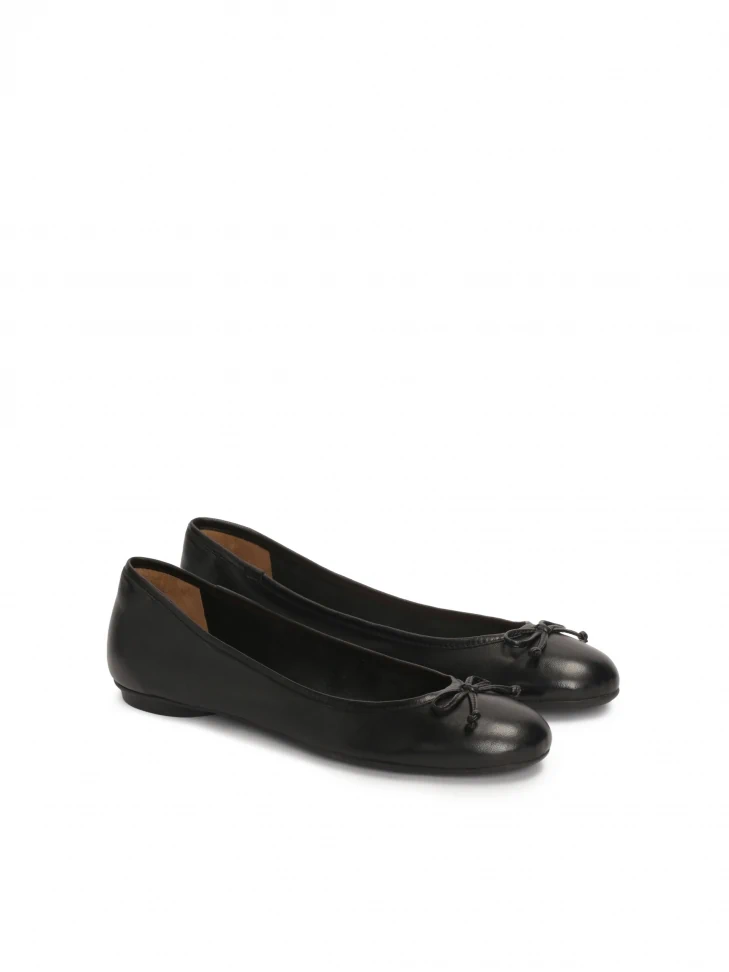 Kazar Comfortable Black Ballerinas With A Bow