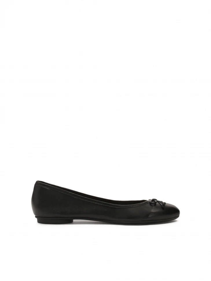kazar Comfortable black ballerinas with a bow
