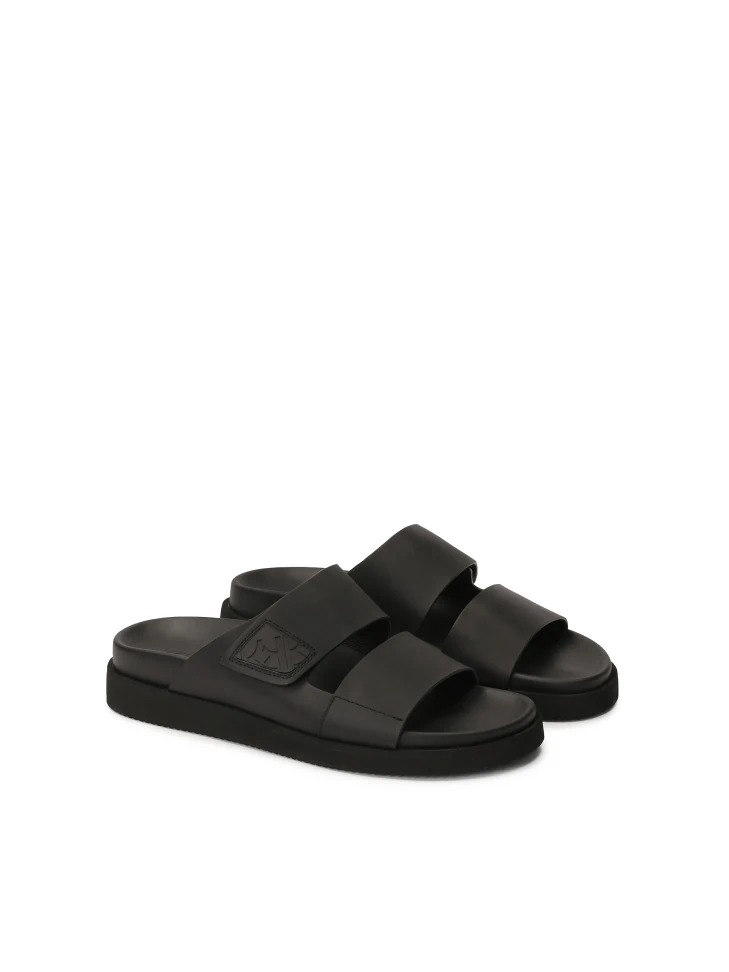 Kazar Comfortable Black Slides With Matte Finish