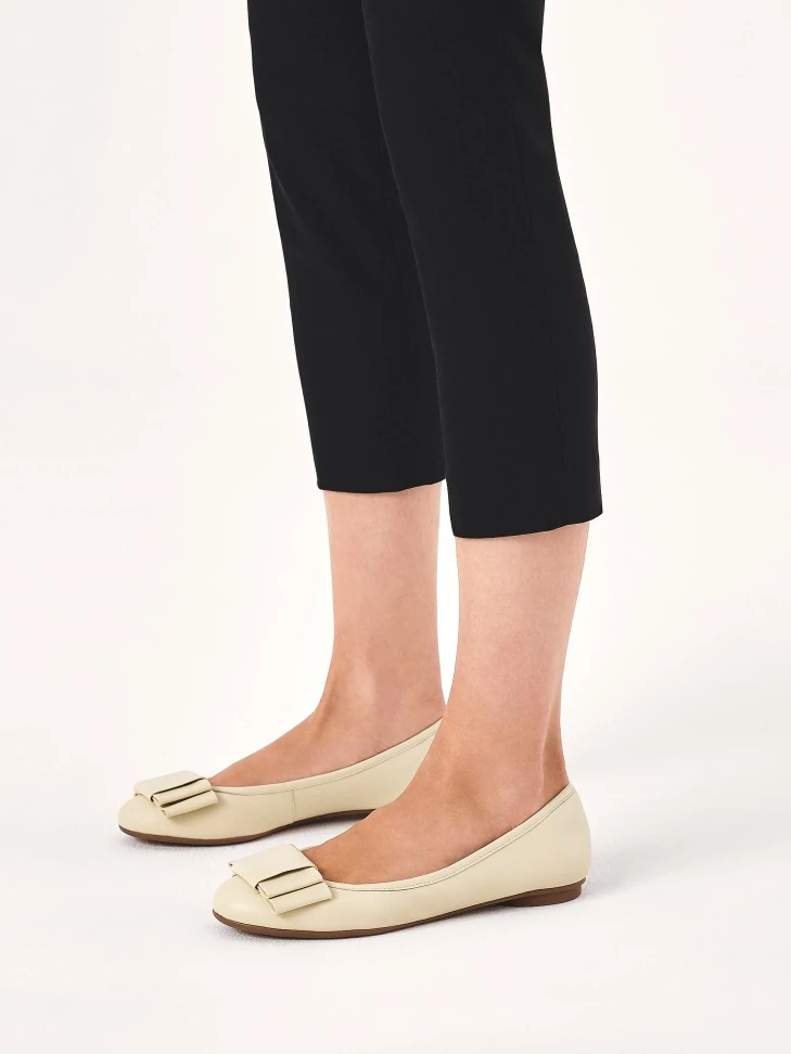 Kazar Cream Ballerinas With A Big Bow