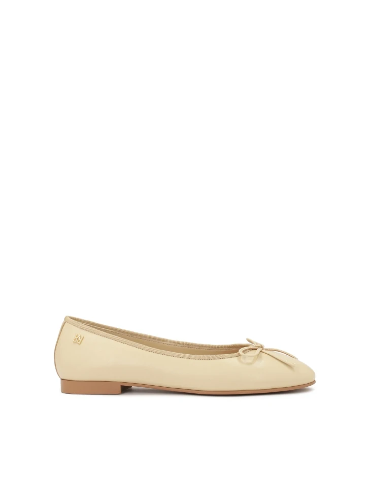 Kazar Cream Ballerinas With A Bow On The Nose