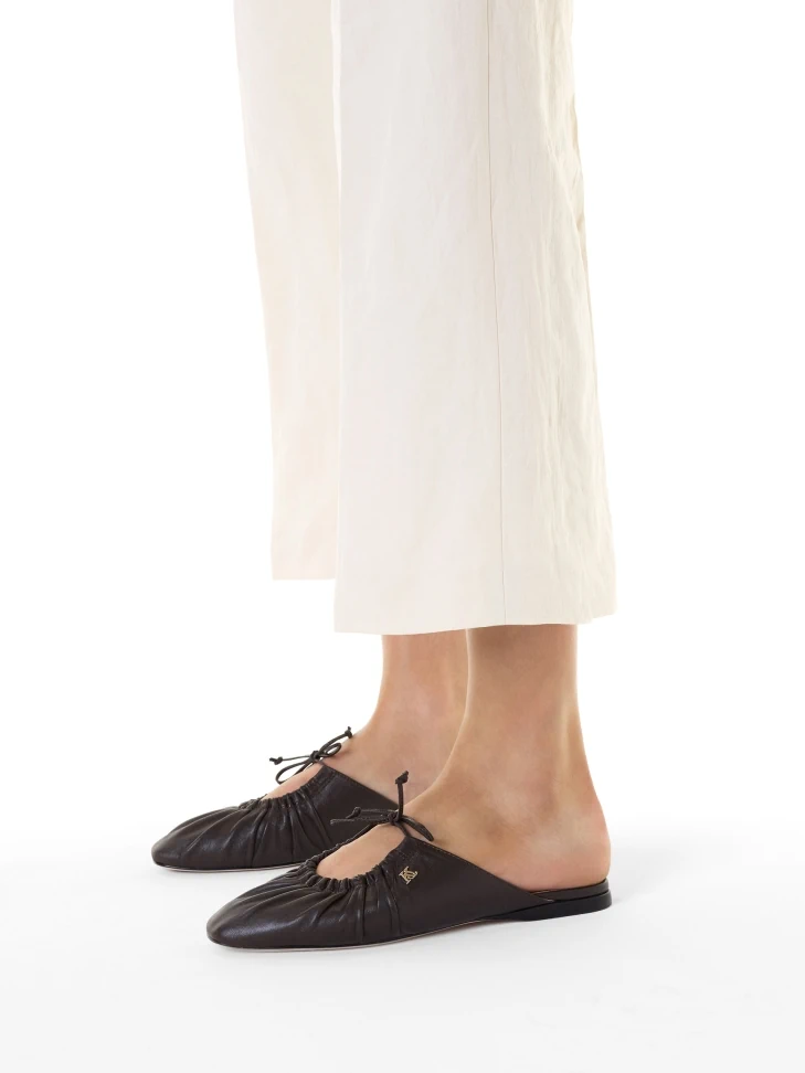 Kazar Dark Brown Slides With Crinkle Upper