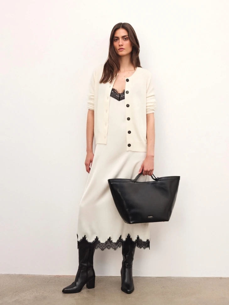 Kazar Elegant Black Leather Handbag With Gold Logo