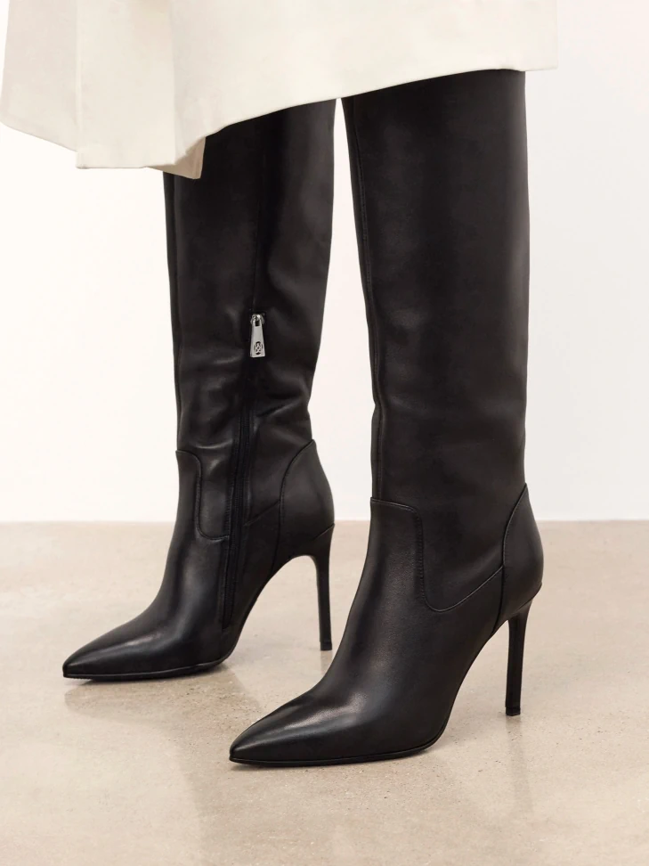 Kazar Elegant Black Stiletto Heeled Boots