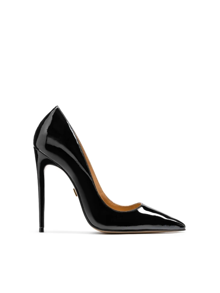 kazar Elegant patent leather pumps on a sleek heel