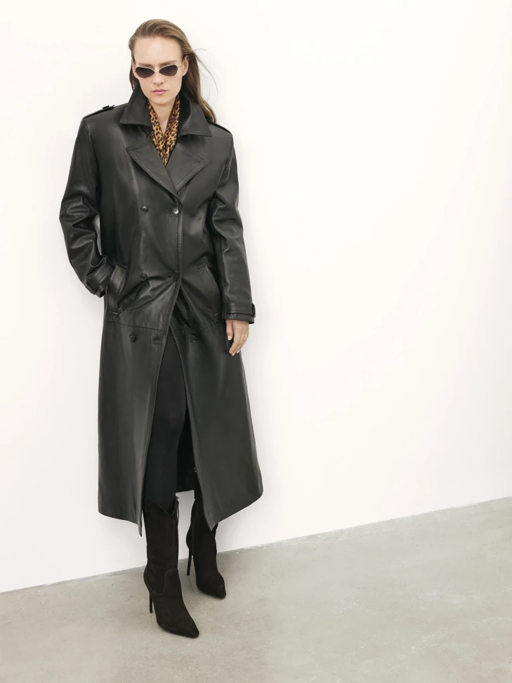 Kazar Glasses With Gold Frame And Monogram