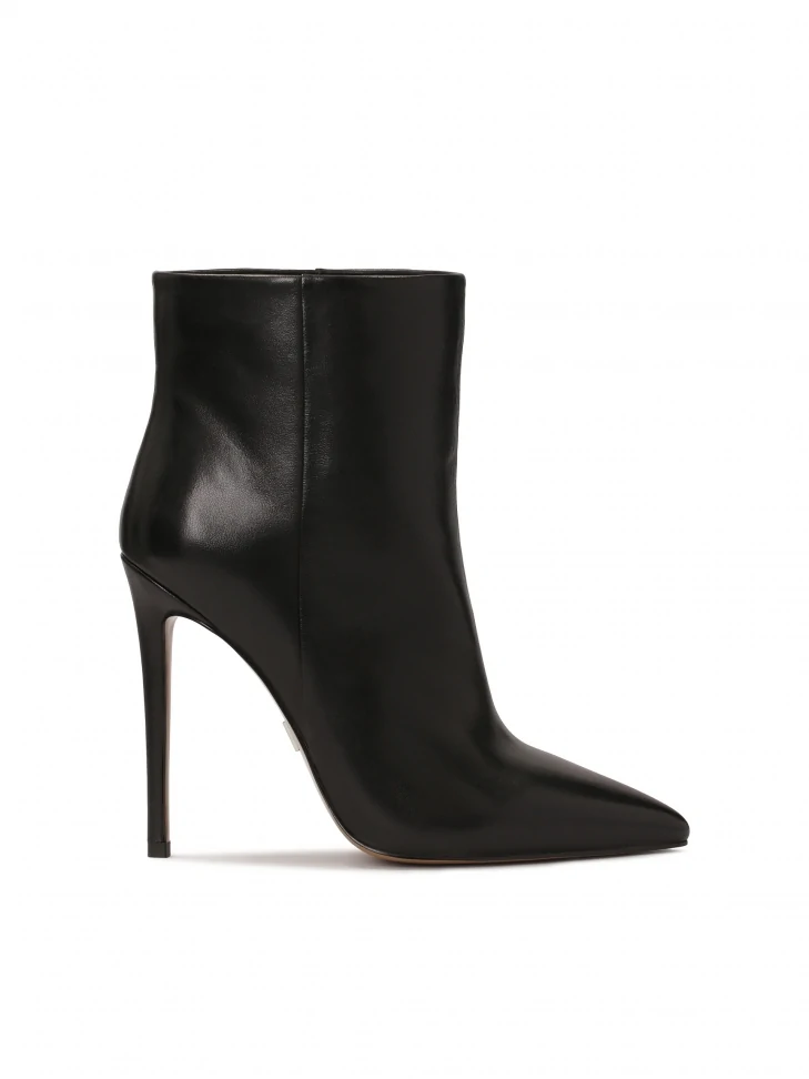 kazar Heeled boots with a slip-on upper